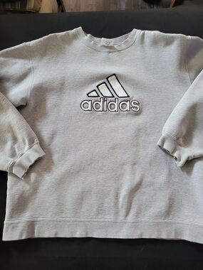 Vintage 90's Adidas Men's Light Gray Crewneck Sweatshirt